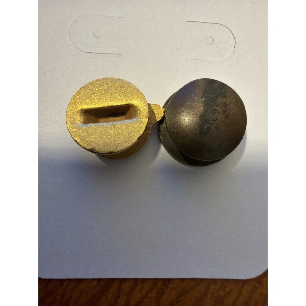 WWII U.S. Marine Corps Honorable Discharge lapel pins Ruptured Duck‎